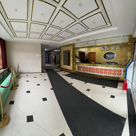 Zolotoi Drakon Hotel アルマトイ エクステリア 写真