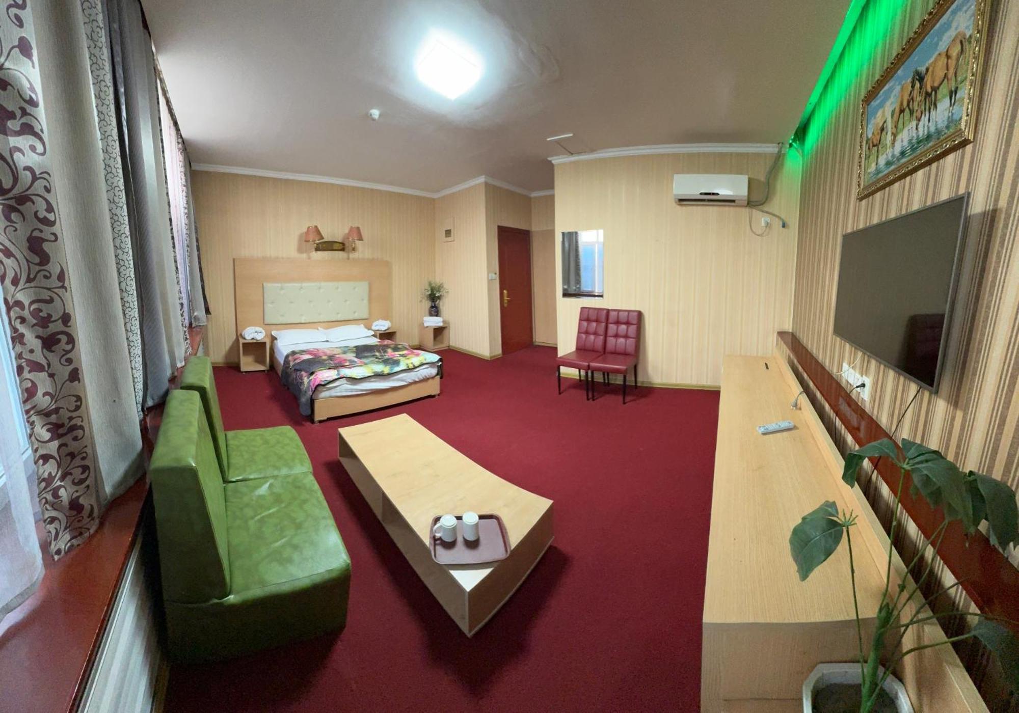 Zolotoi Drakon Hotel アルマトイ エクステリア 写真