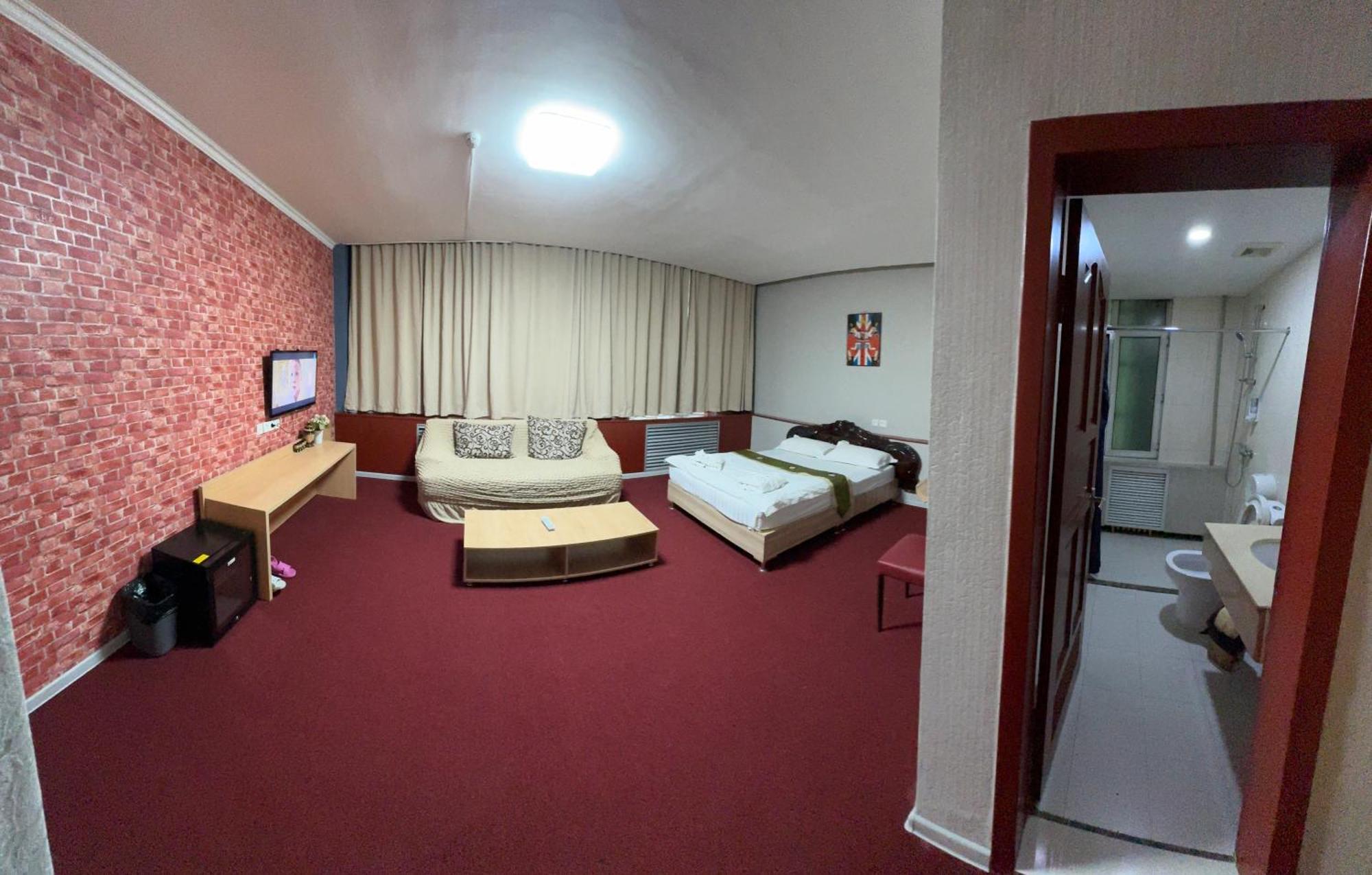 Zolotoi Drakon Hotel アルマトイ エクステリア 写真