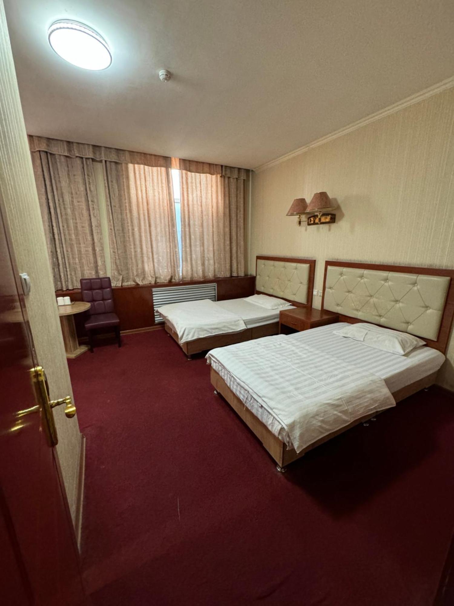 Zolotoi Drakon Hotel アルマトイ エクステリア 写真