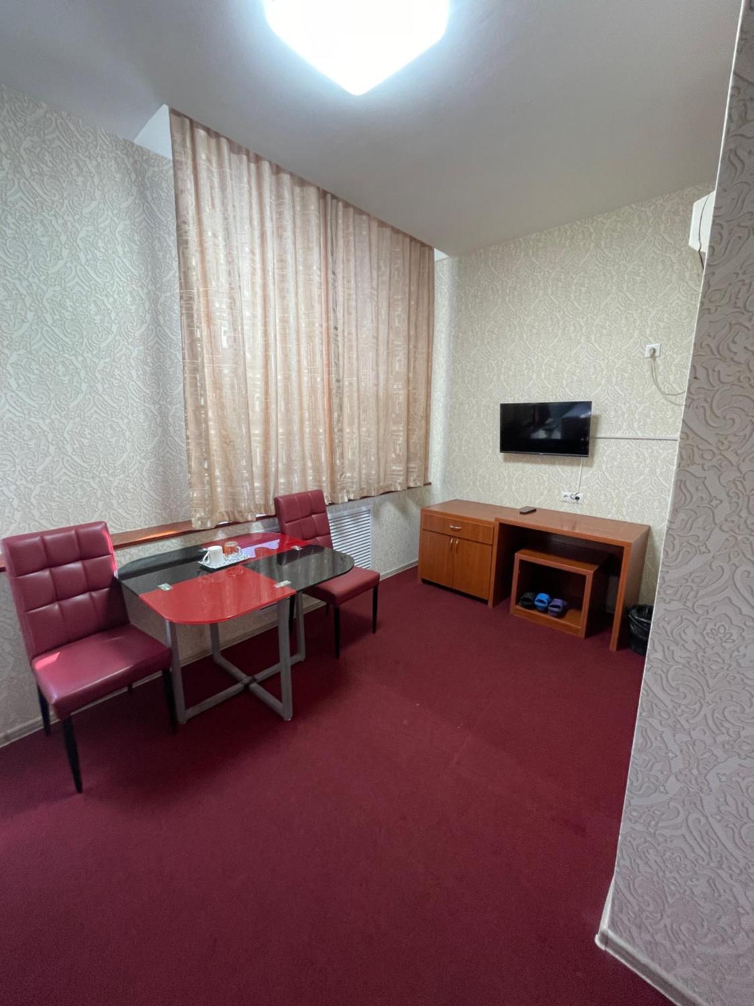 Zolotoi Drakon Hotel アルマトイ エクステリア 写真