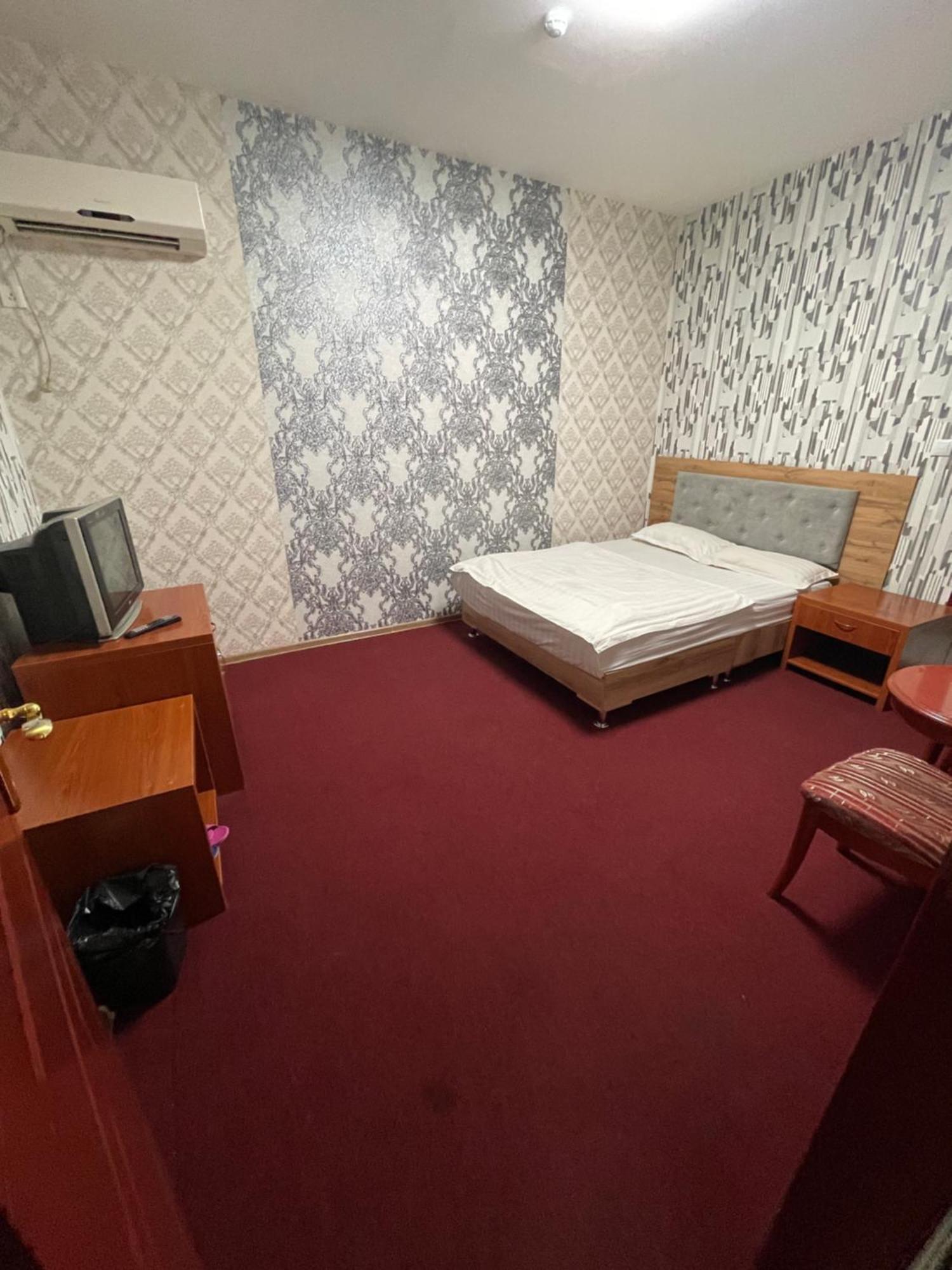 Zolotoi Drakon Hotel アルマトイ エクステリア 写真