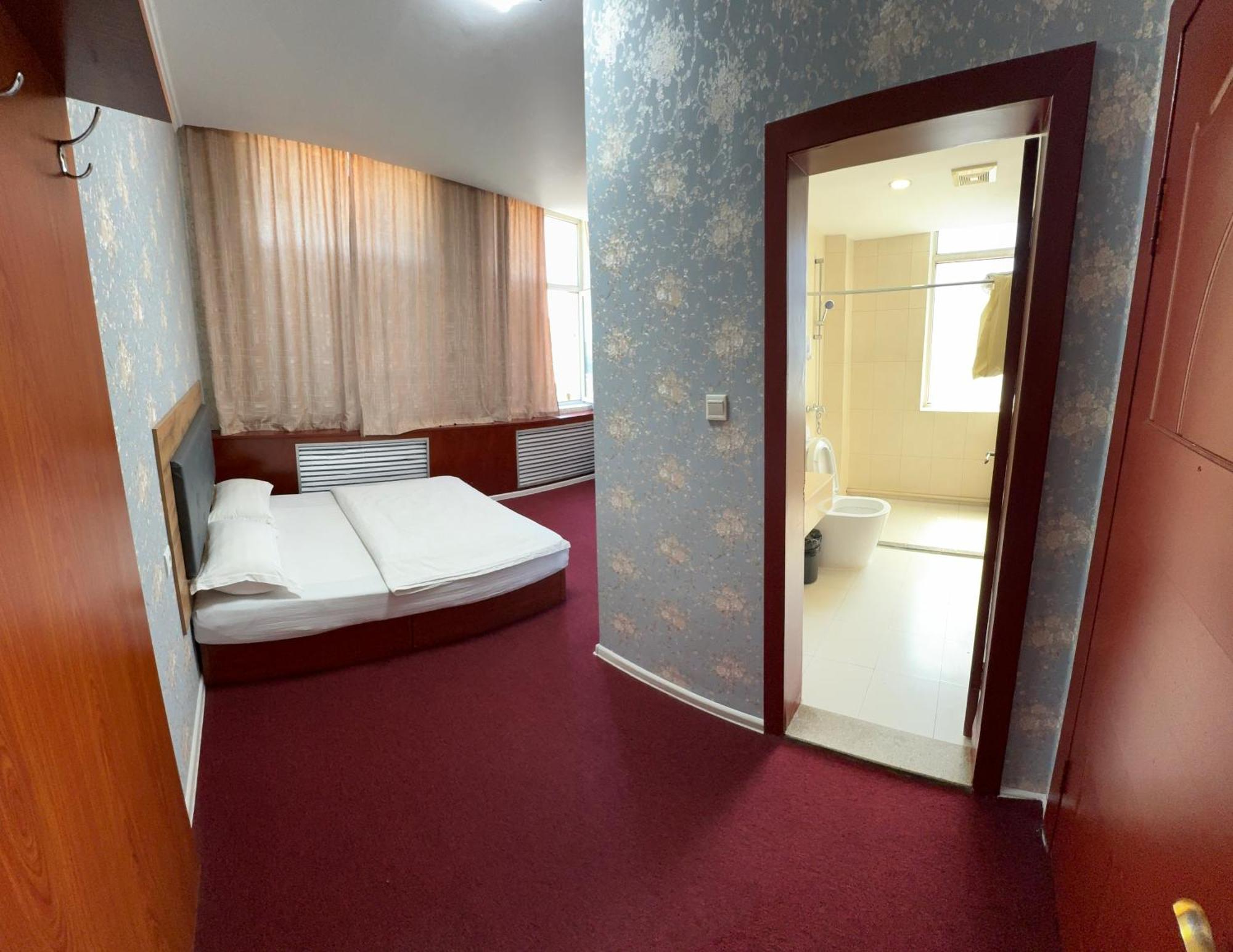 Zolotoi Drakon Hotel アルマトイ エクステリア 写真