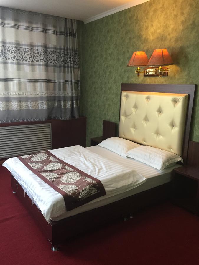 Zolotoi Drakon Hotel アルマトイ エクステリア 写真