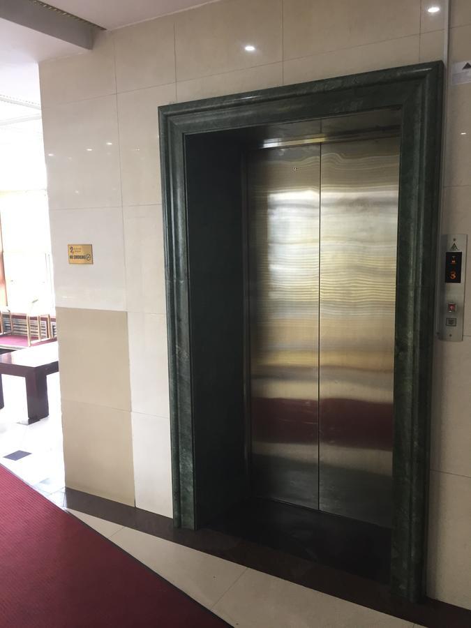 Zolotoi Drakon Hotel アルマトイ エクステリア 写真